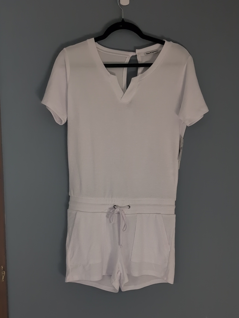 Casual White Short-Sleeve Romper with Drawstring Waist